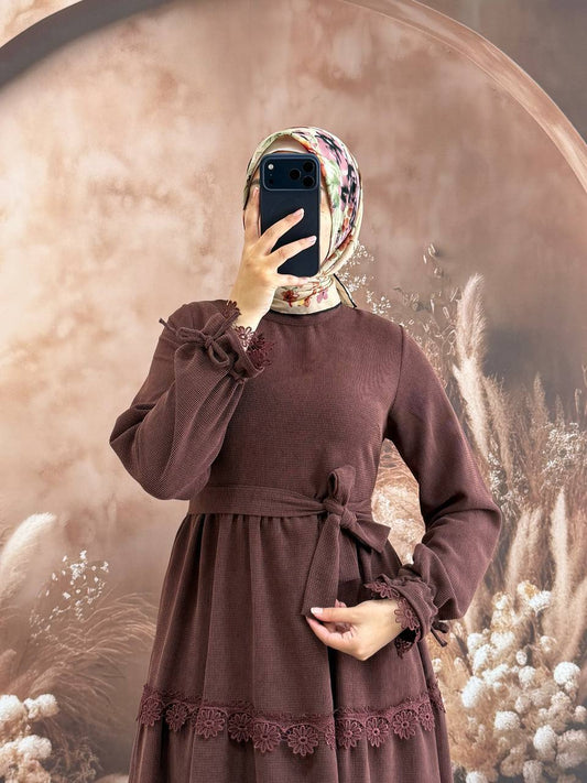 فستان ياسمين بني