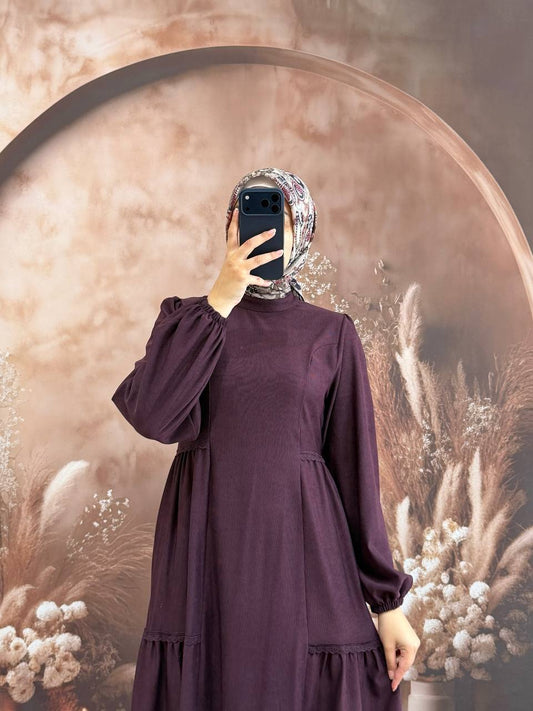 فستان أفنان خمري