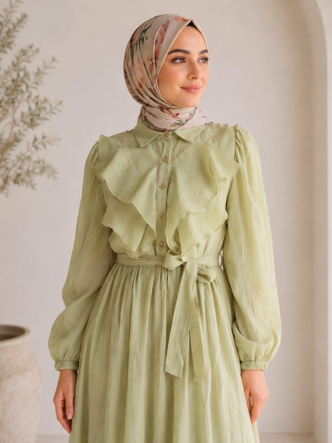 فستان رندة فستقي